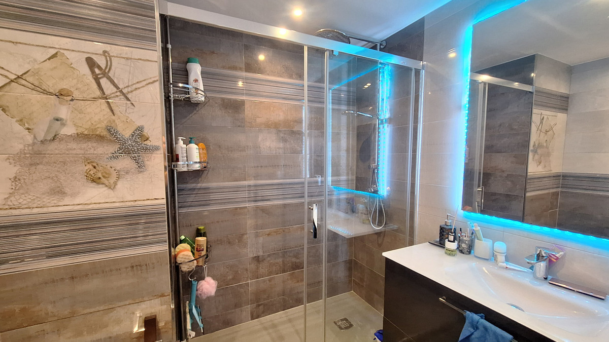 Appartement te koop in Estepona | 3 slaapkamers H5383261