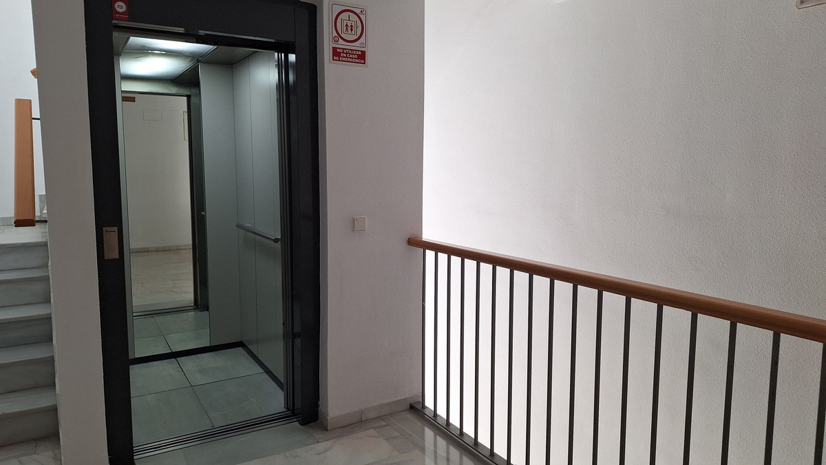 Appartement te koop in Estepona | 3 slaapkamers H5383261