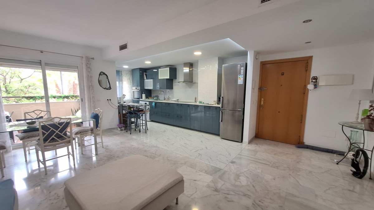 Appartement te koop in Estepona | 3 slaapkamers H5383261