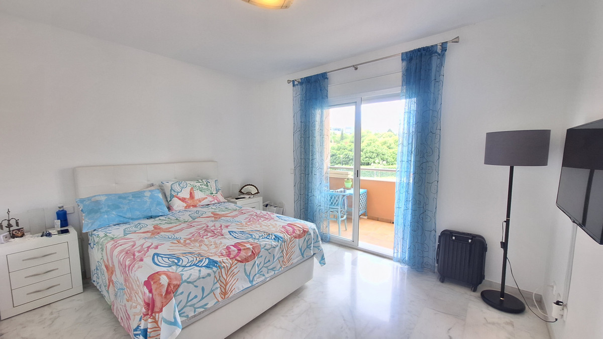 Appartement te koop in Estepona | 3 slaapkamers H5383261