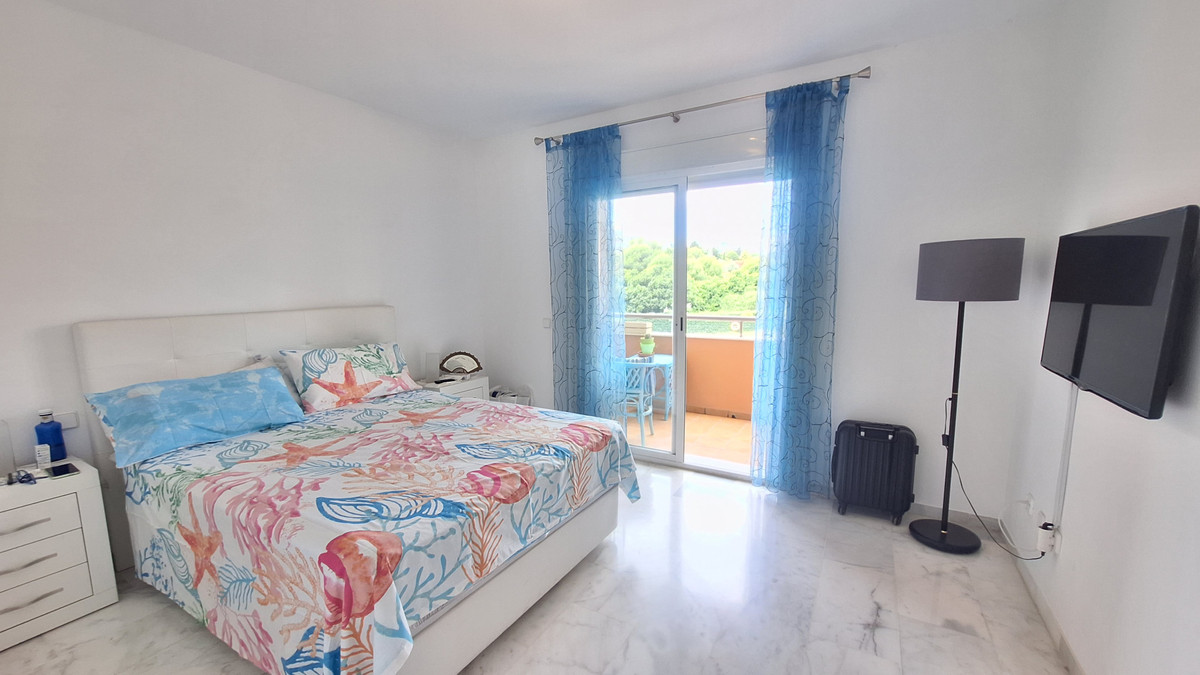 Appartement te koop in Estepona | 3 slaapkamers H5383261