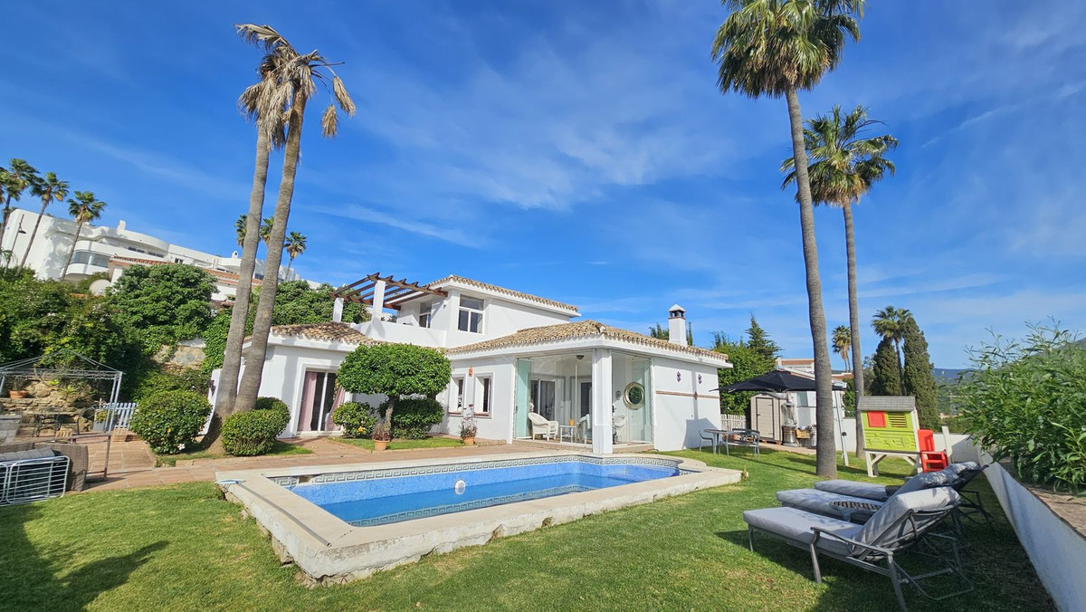 Huis te koop in Estepona | 3 slaapkamers H5388157