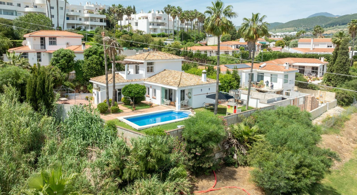Huis te koop in Estepona | 3 slaapkamers H5388157