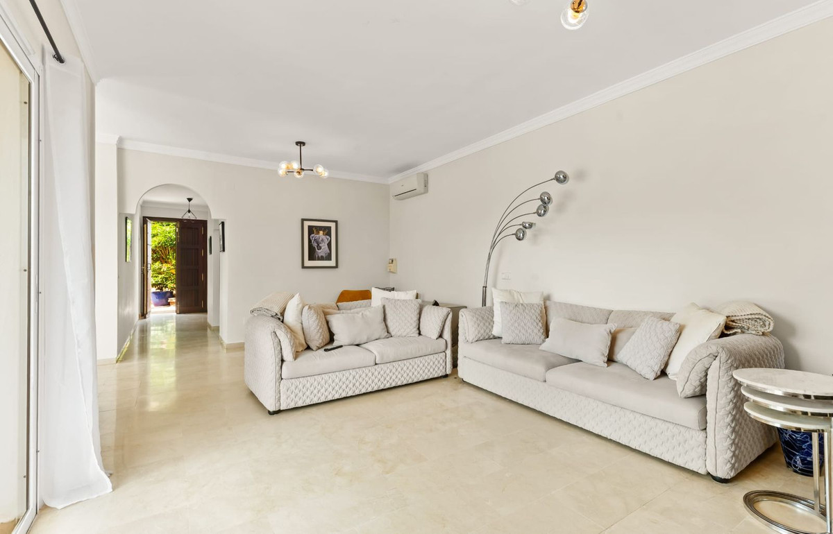 Huis te koop in Estepona | 3 slaapkamers H5388157