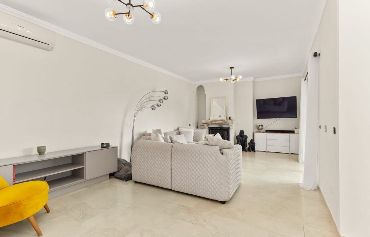 Huis te koop in Estepona | 3 slaapkamers H5388157