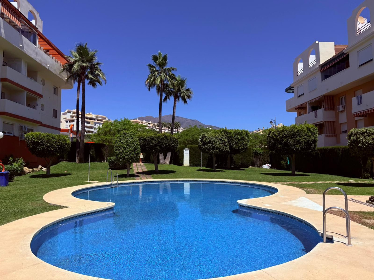 Appartement te koop in Estepona | 2 slaapkamers H5388781