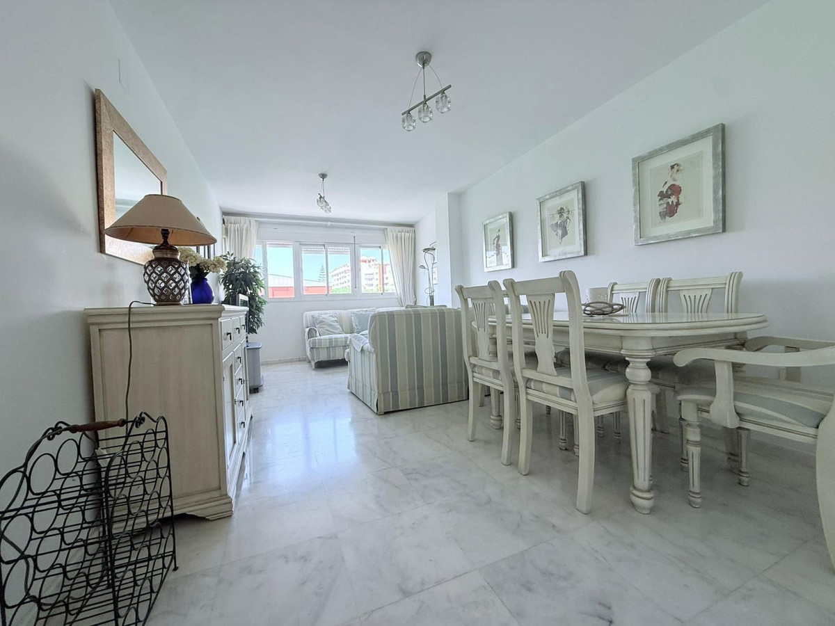Appartement te koop in Estepona | 2 slaapkamers H5388781