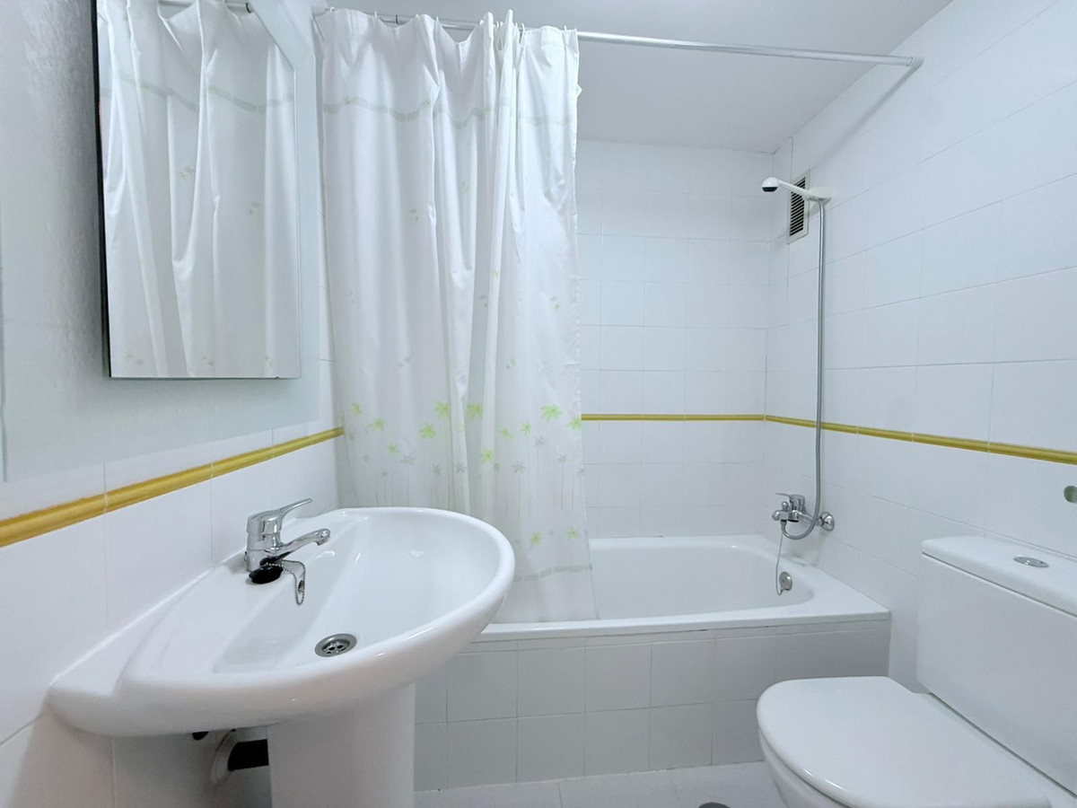 Appartement te koop in Estepona | 2 slaapkamers H5388781