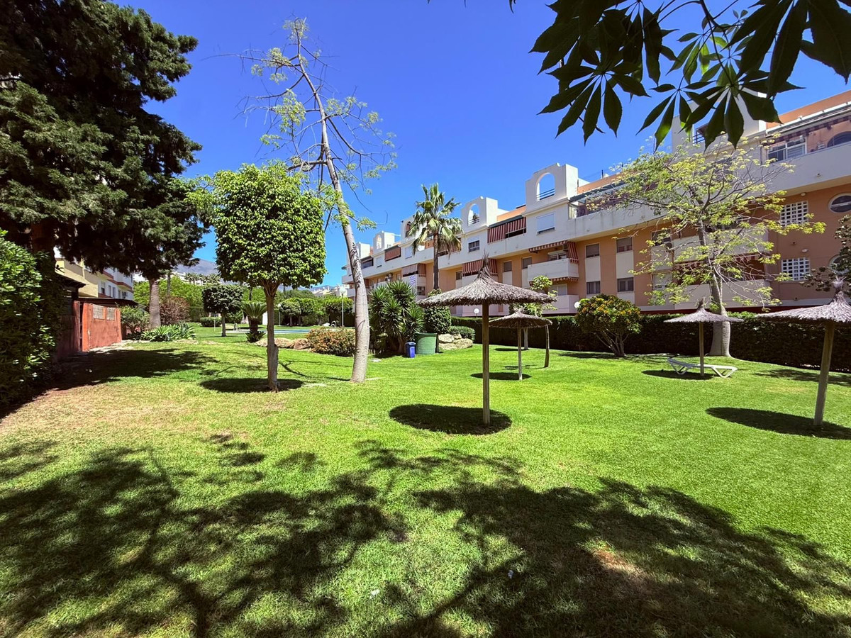 Appartement te koop in Estepona | 2 slaapkamers H5388781