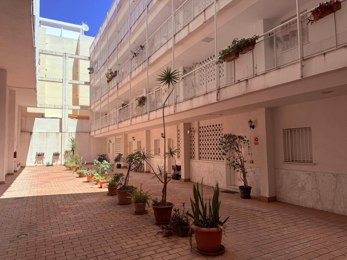 Appartement te koop in Estepona | 2 slaapkamers H5388781