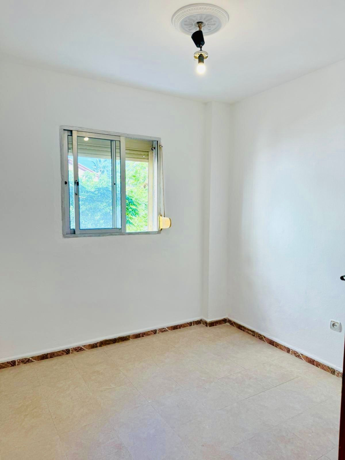 Appartement te koop in Estepona | 3 slaapkamers H5388976