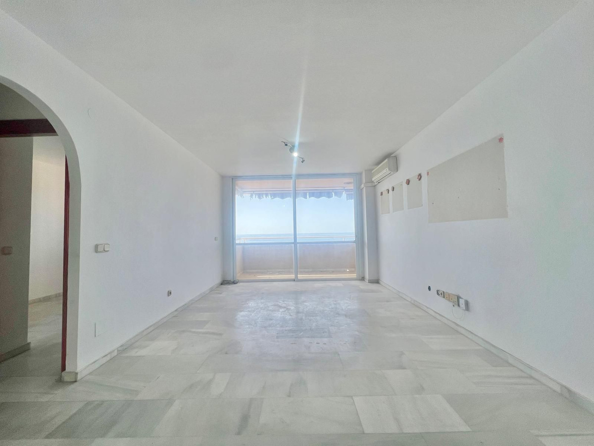 Appartement te koop in Estepona | 3 slaapkamers H5390110