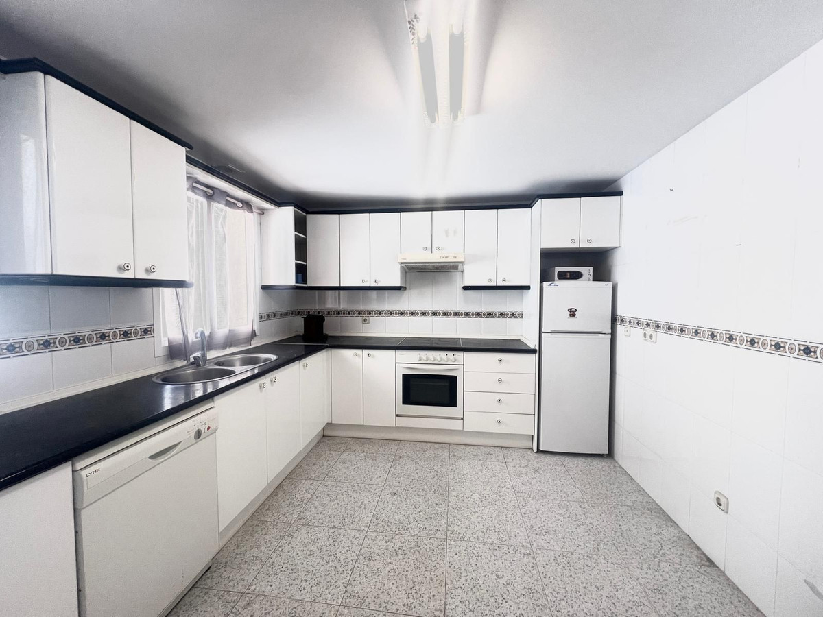 Appartement te koop in Estepona | 3 slaapkamers H5390110