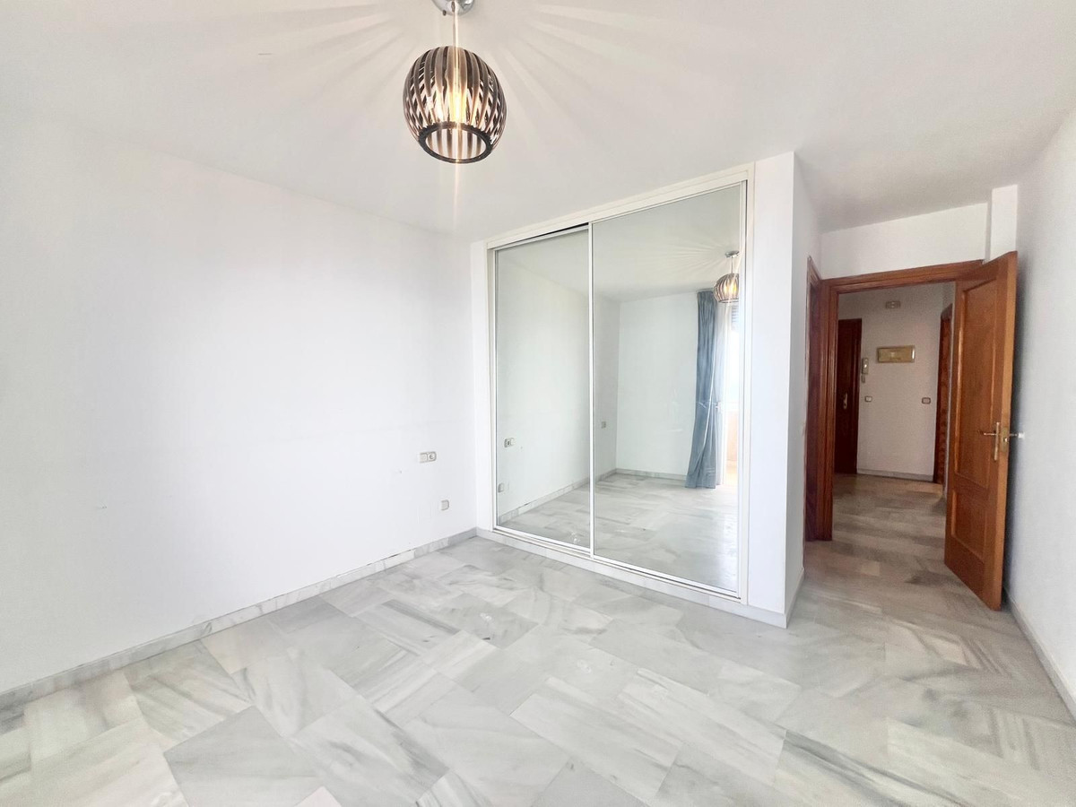 Appartement te koop in Estepona | 3 slaapkamers H5390110