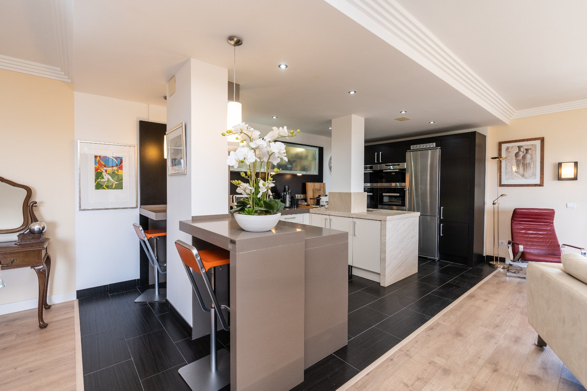 Penthouse te koop in Estepona | 2 slaapkamers H5391574
