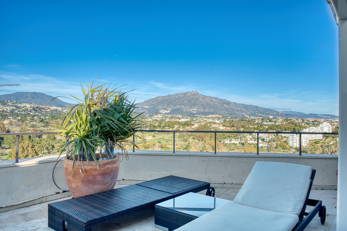Penthouse te koop in Estepona | 2 slaapkamers H5391574