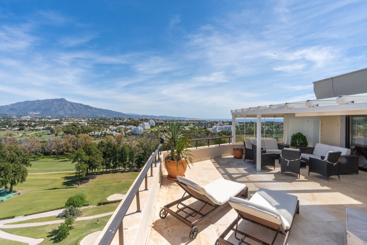 Penthouse te koop in Estepona | 2 slaapkamers H5391574