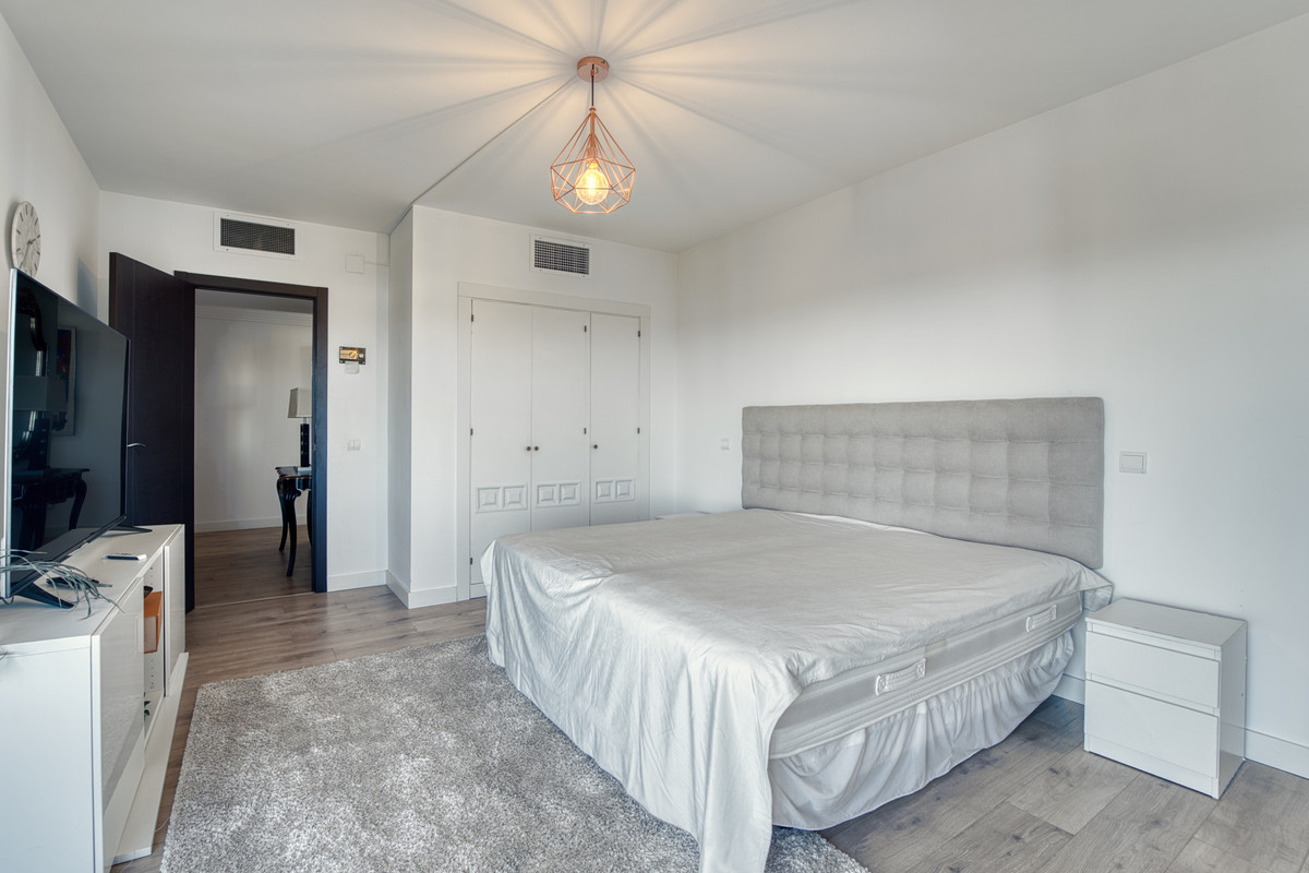 Penthouse te koop in Estepona | 2 slaapkamers H5391574