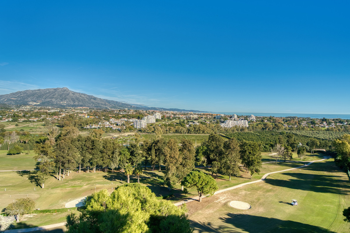 Penthouse te koop in Estepona | 2 slaapkamers H5391574