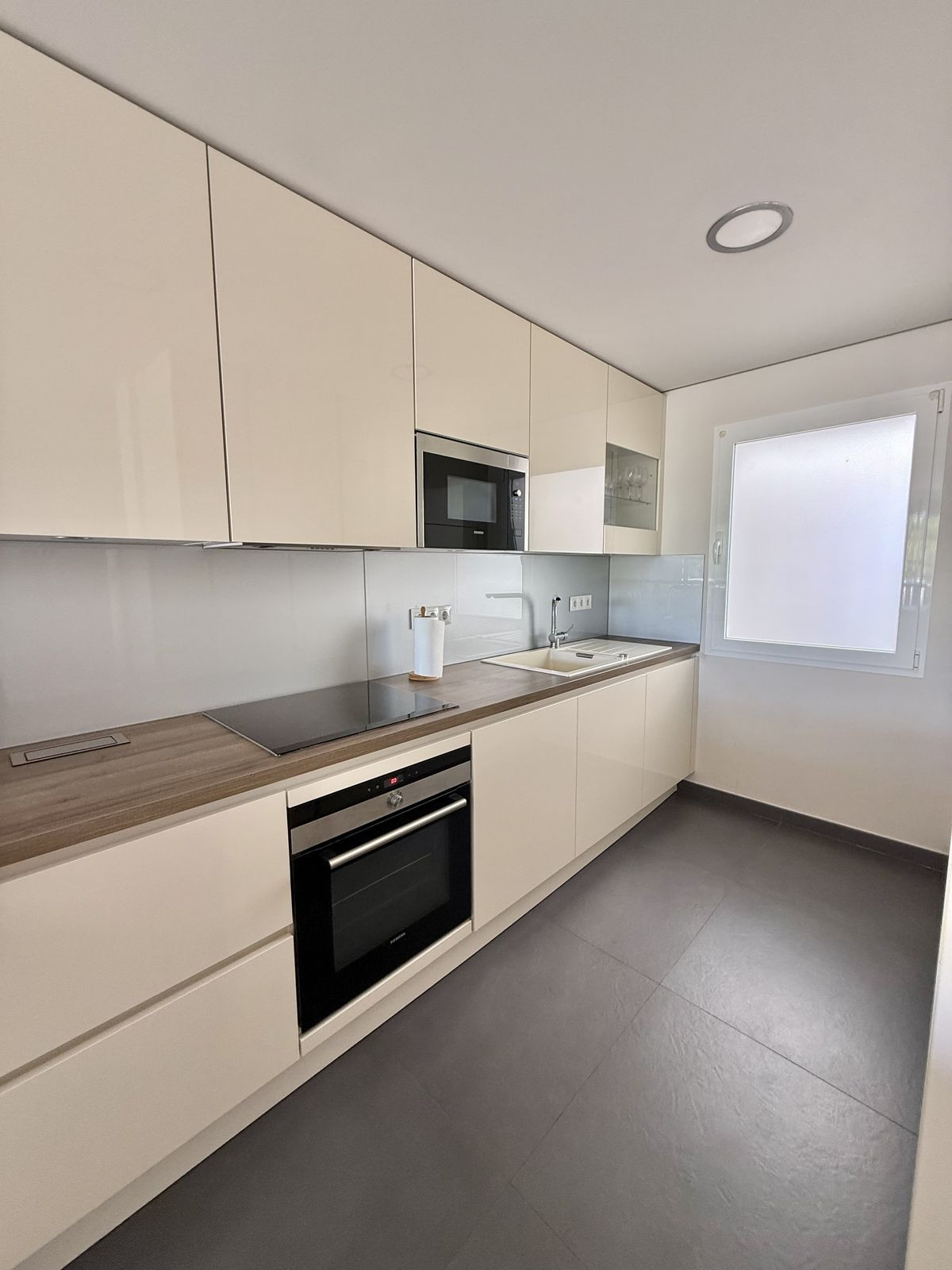 Appartement te koop in Estepona | 2 slaapkamers H5392996