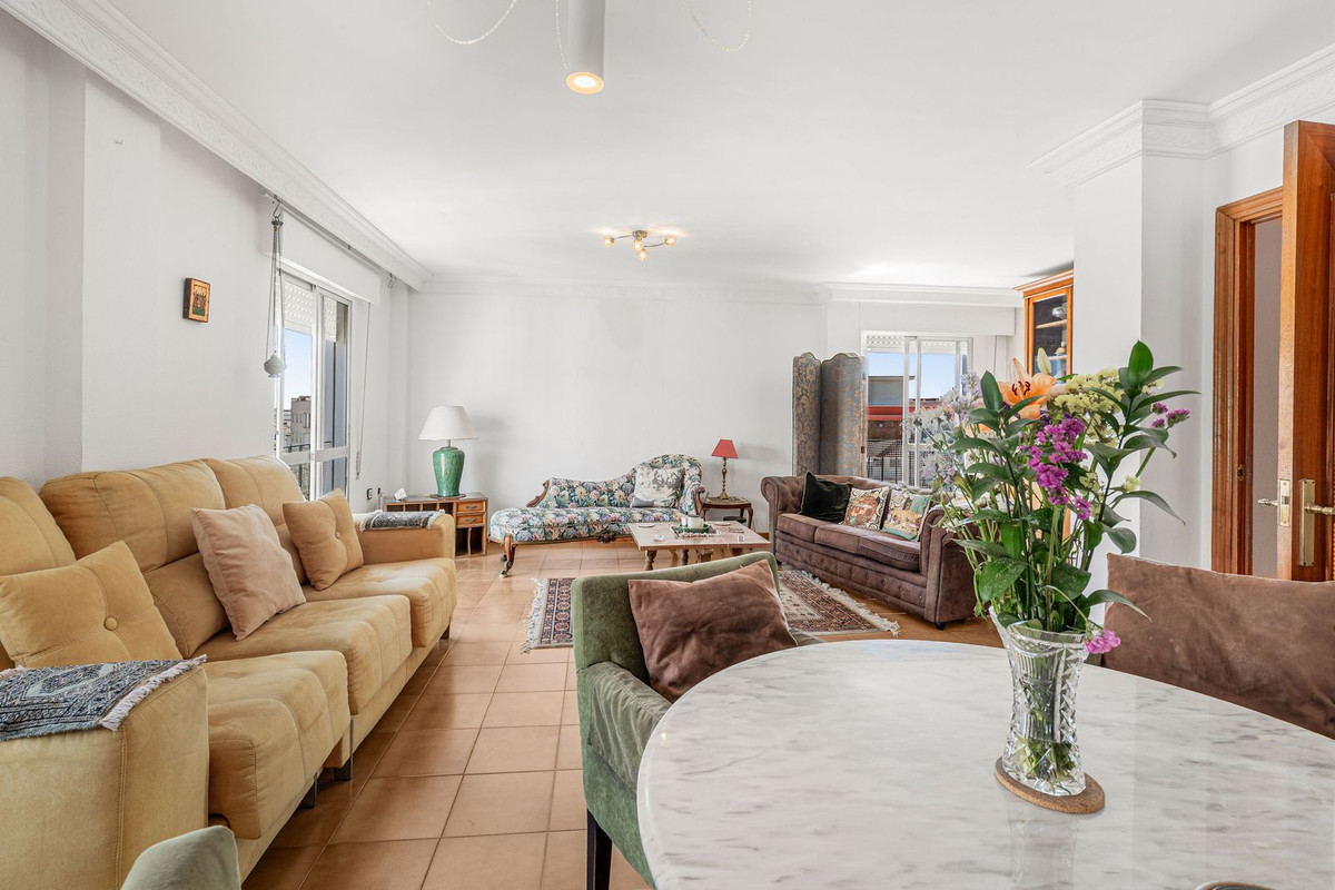 Appartement te koop in Estepona | 6 slaapkamers H5393140