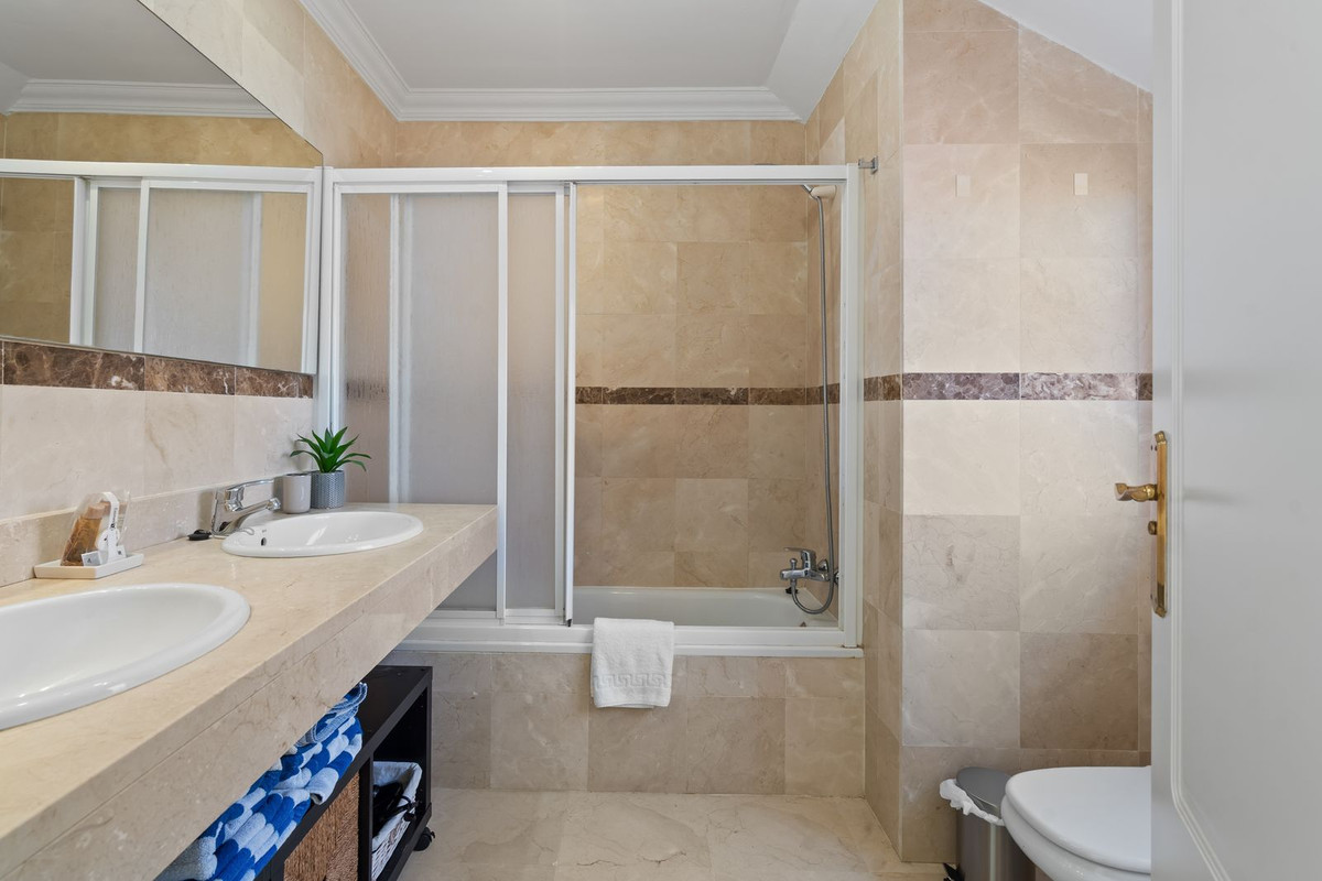 Appartement te koop in Estepona | 3 slaapkamers H5393152