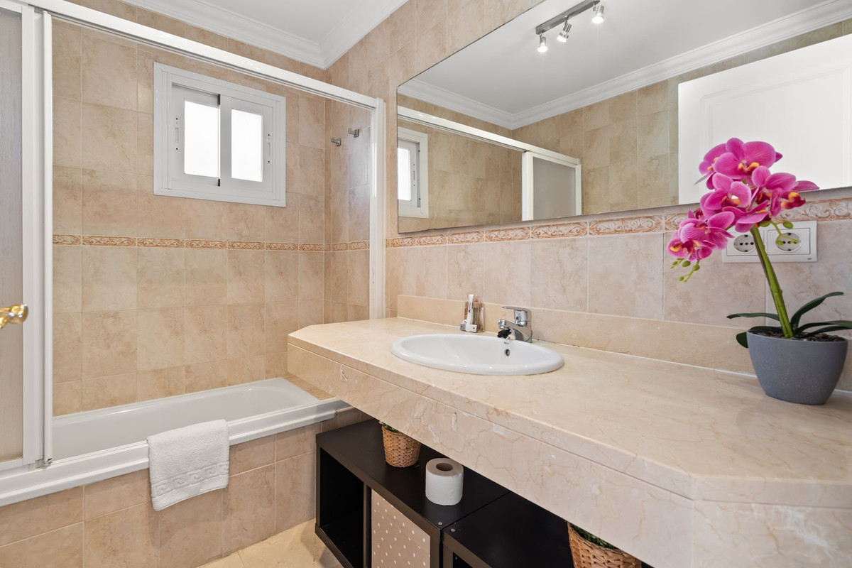 Appartement te koop in Estepona | 3 slaapkamers H5393152