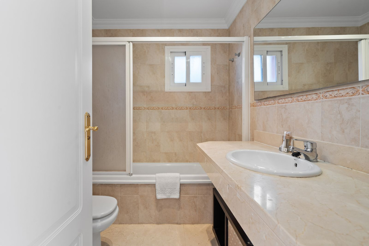 Appartement te koop in Estepona | 3 slaapkamers H5393152