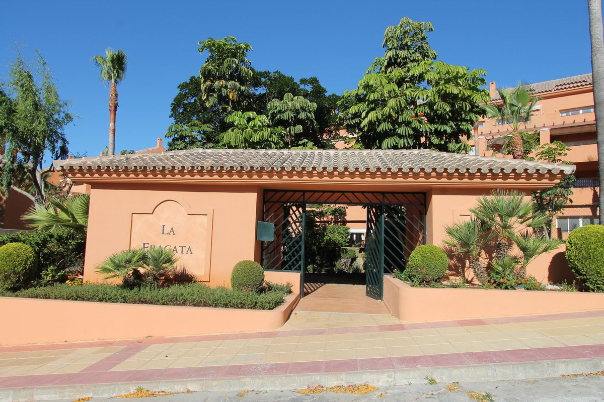 Appartement te koop in Estepona | 3 slaapkamers H5393152