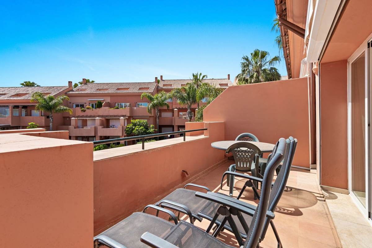 Appartement te koop in Estepona | 3 slaapkamers H5393152