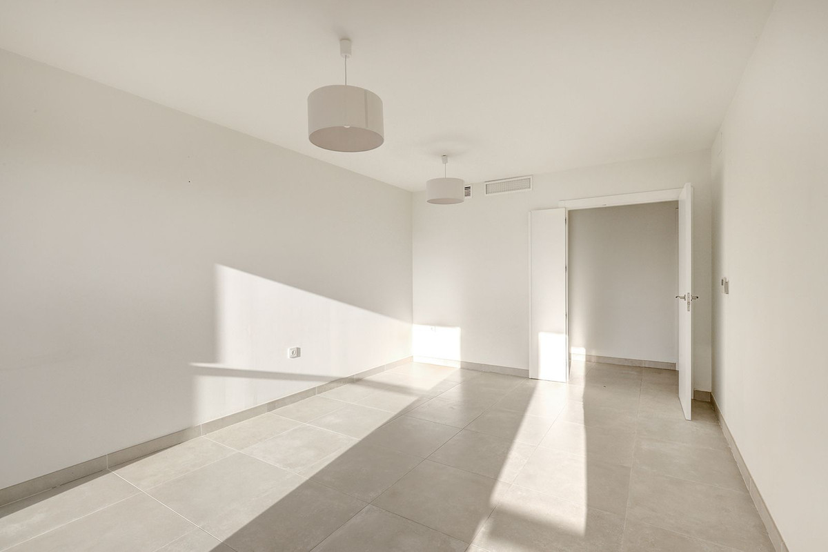 Appartement te koop in Estepona | 3 slaapkamers H5393347