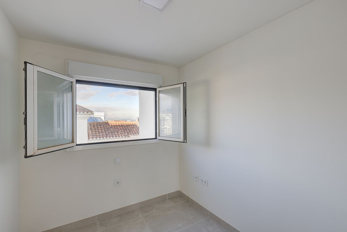 Appartement te koop in Estepona | 3 slaapkamers H5393347