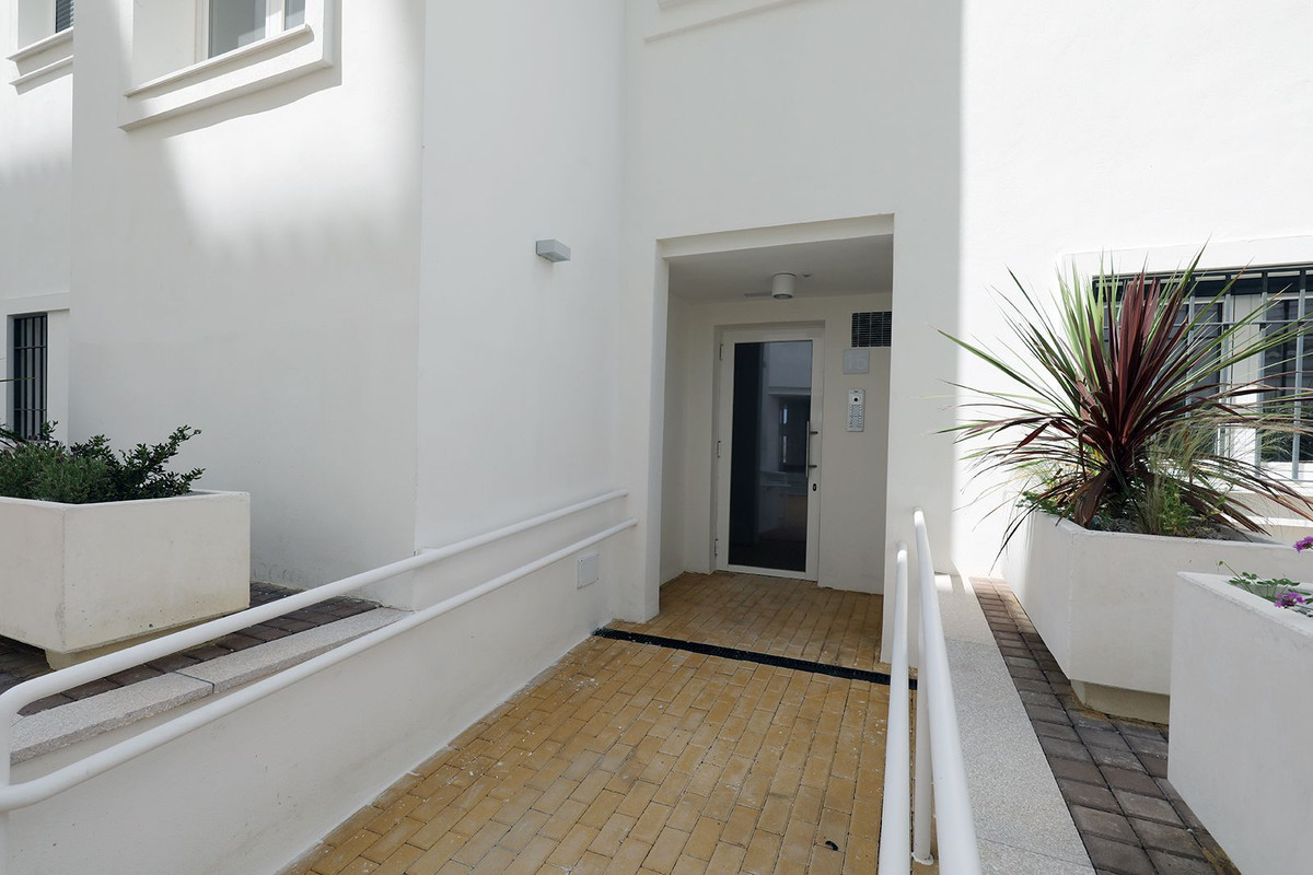 Appartement te koop in Estepona | 3 slaapkamers H5393347