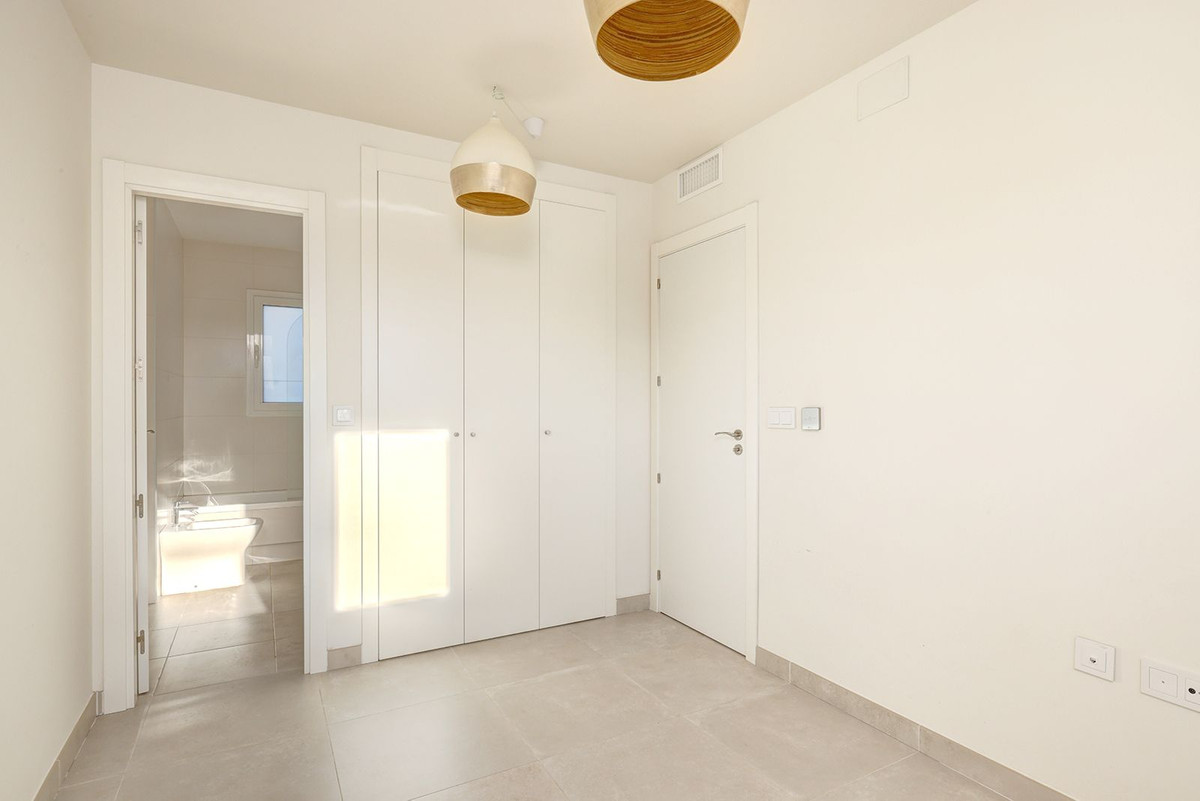 Appartement te koop in Estepona | 3 slaapkamers H5393347