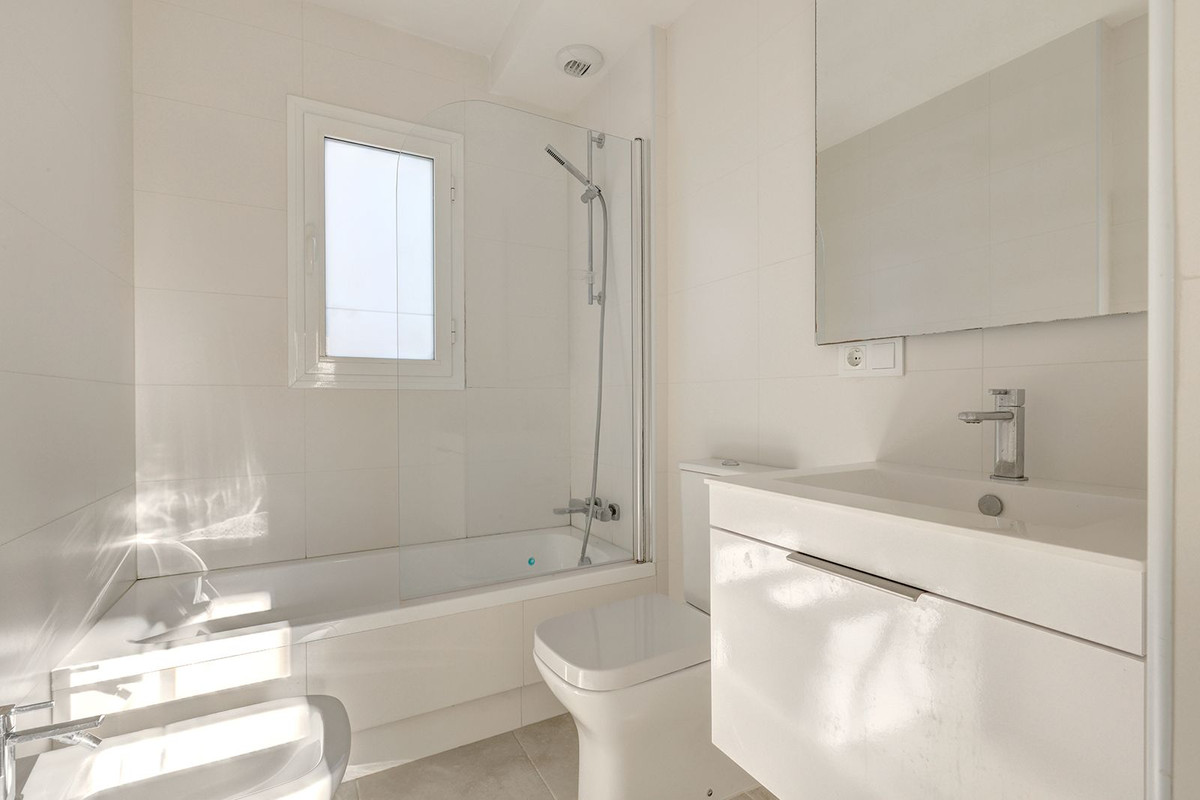 Appartement te koop in Estepona | 3 slaapkamers H5393347