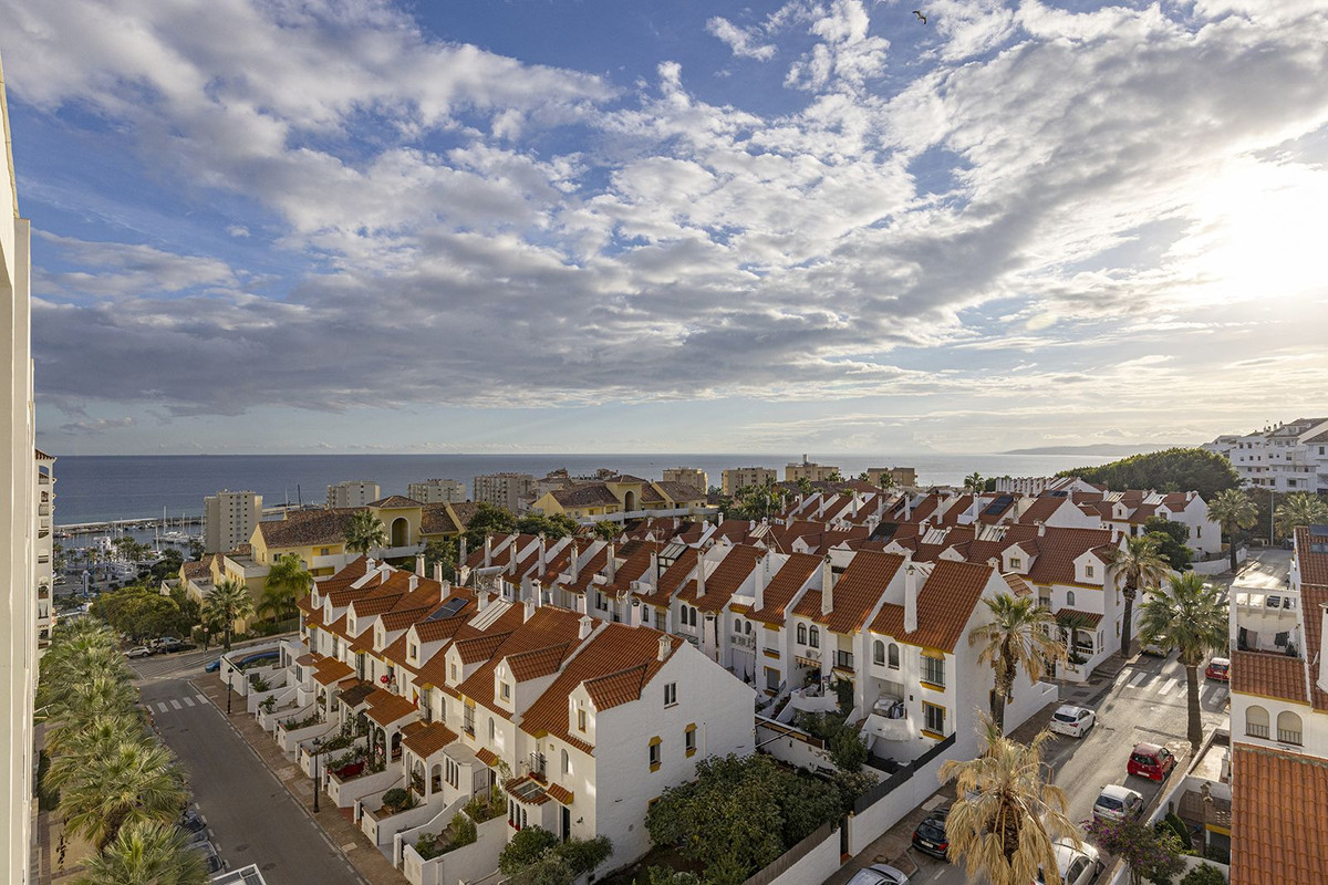Appartement te koop in Estepona | 3 slaapkamers H5393347