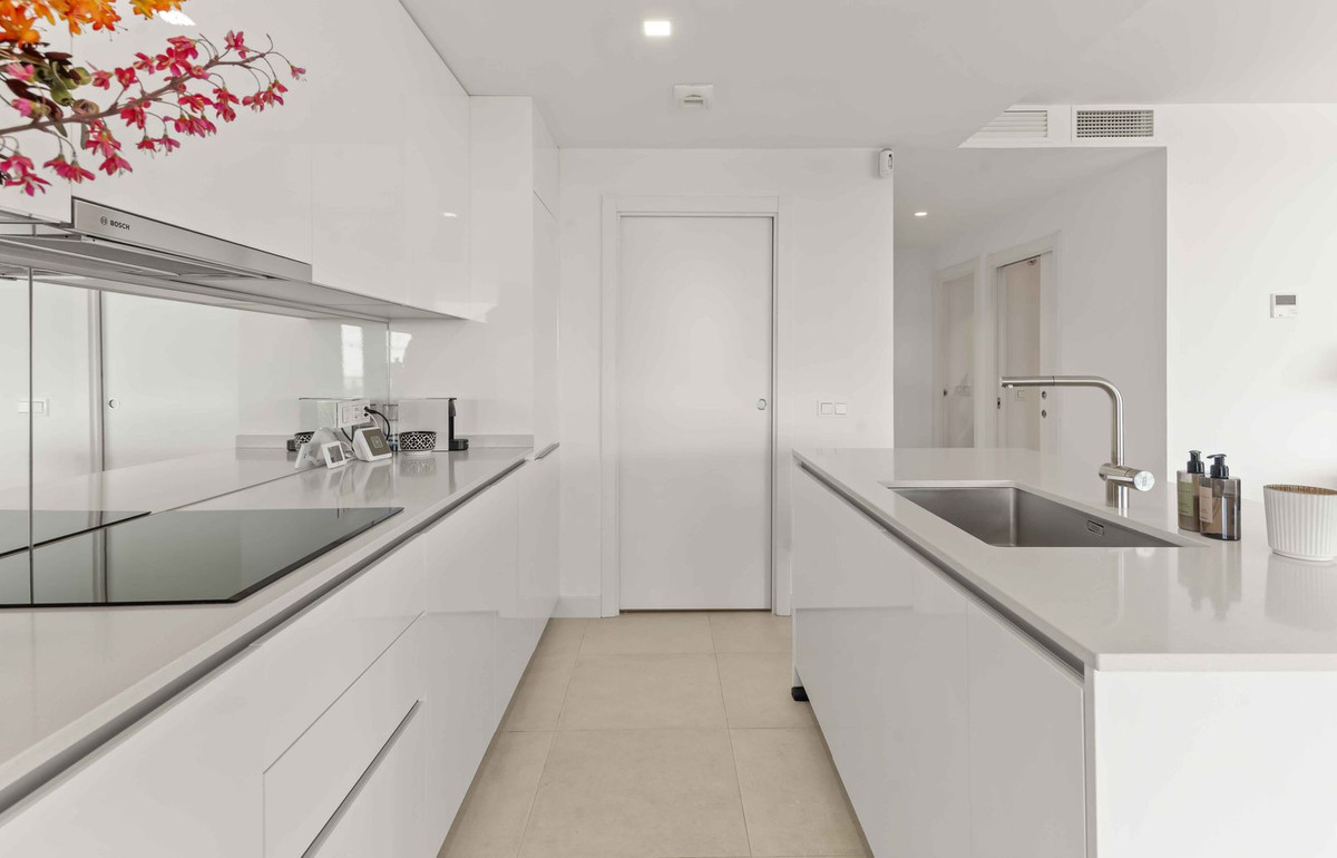 Appartement te koop in Estepona | 3 slaapkamers H5393401