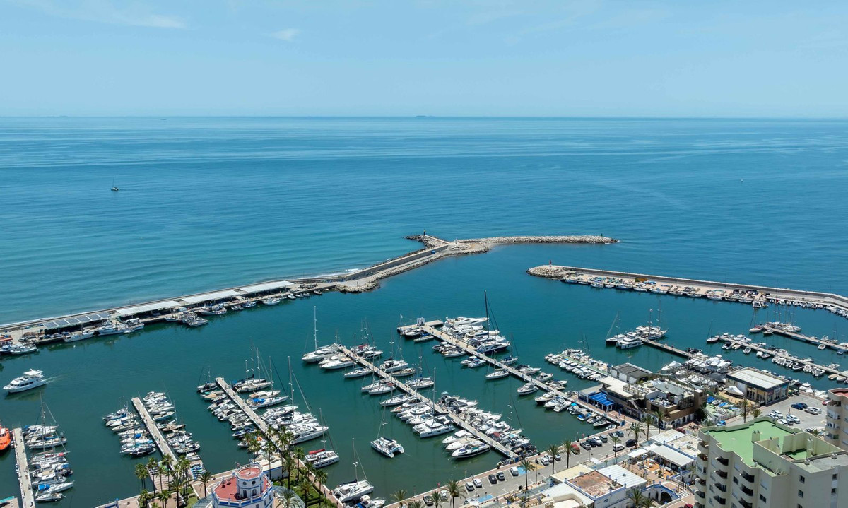 Appartement te koop in Estepona | 3 slaapkamers H5393401