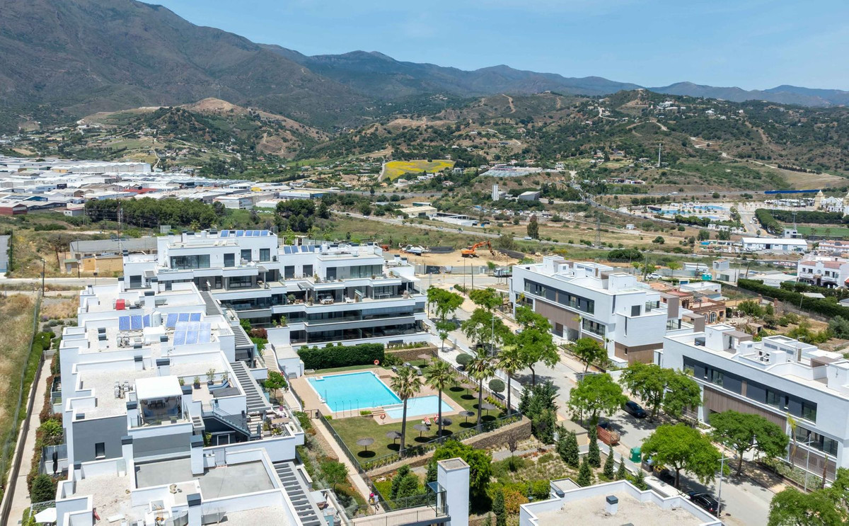 Appartement te koop in Estepona | 3 slaapkamers H5393401