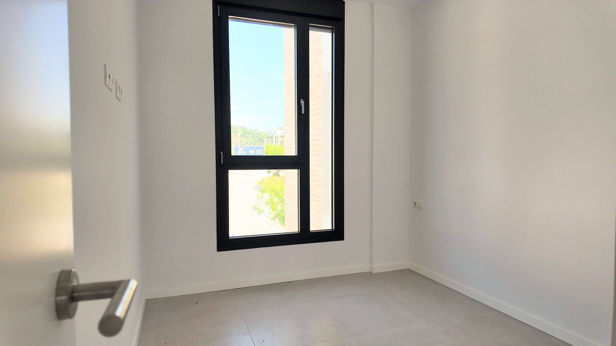 Appartement te koop in Estepona | 2 slaapkamers H5394406