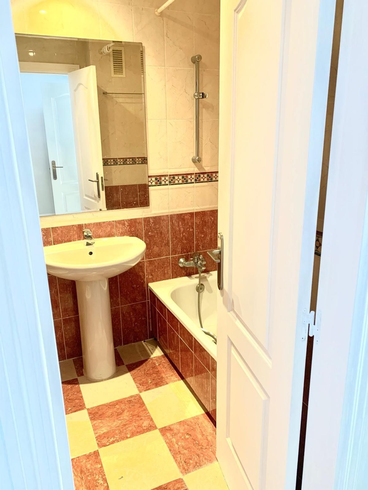 Appartement te koop in Estepona | 2 slaapkamers H5394853