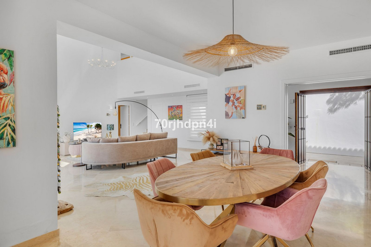 Appartement te koop in Estepona | 5 slaapkamers H5395723