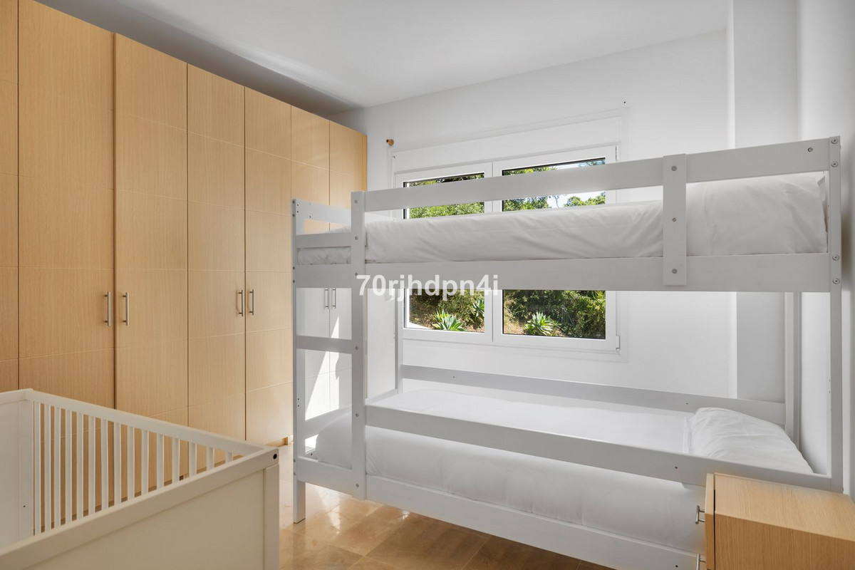 Appartement te koop in Estepona | 5 slaapkamers H5395723