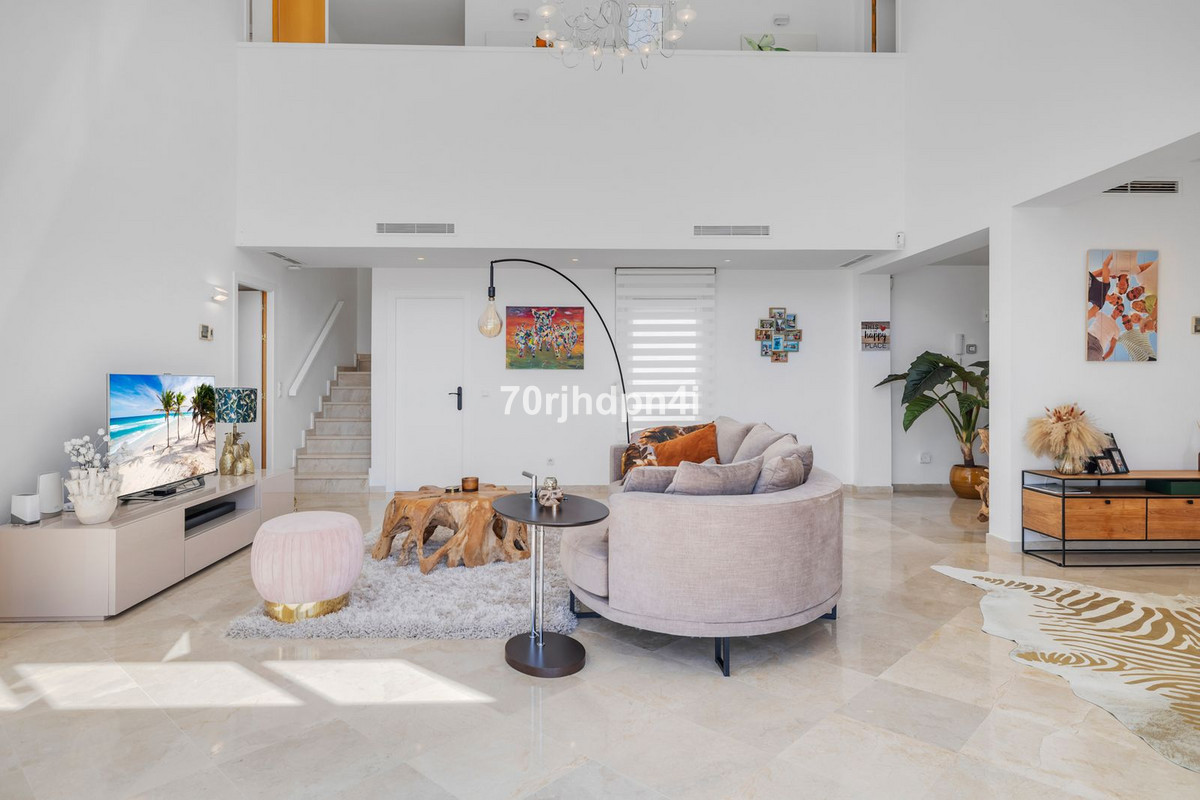 Appartement te koop in Estepona | 5 slaapkamers H5395723
