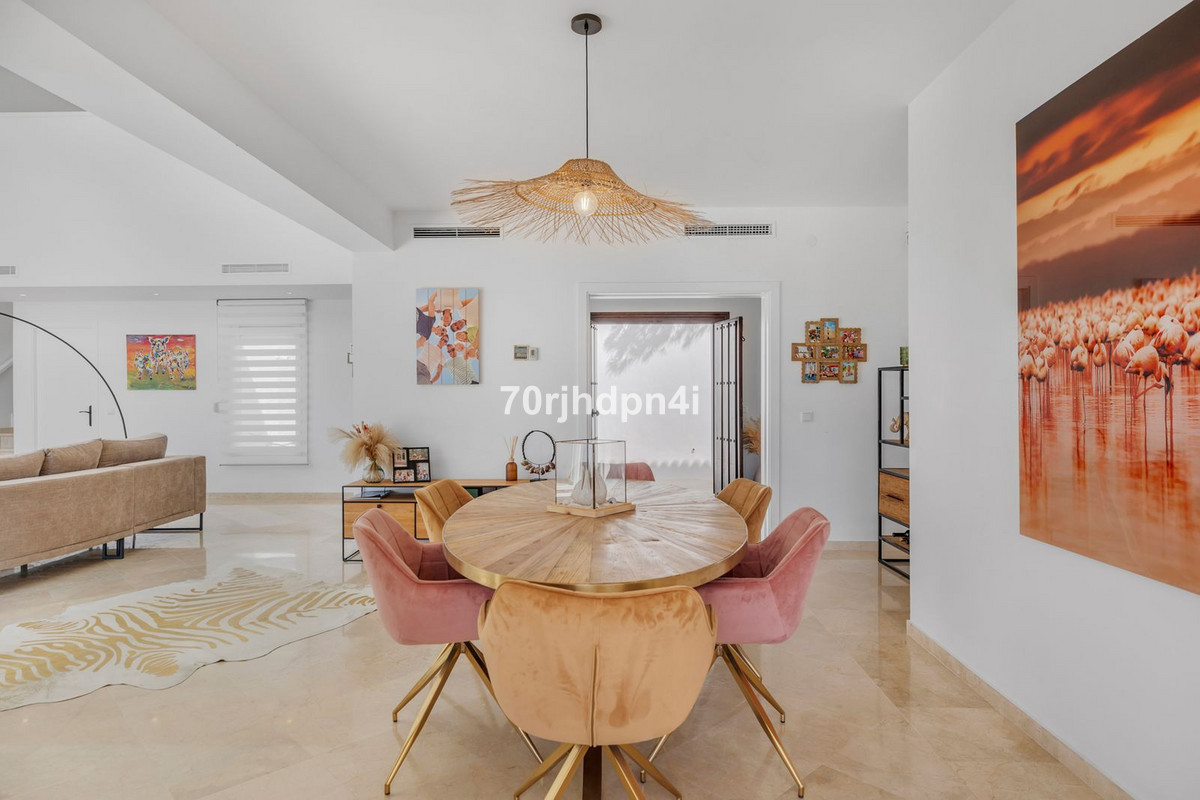 Appartement te koop in Estepona | 5 slaapkamers H5395723