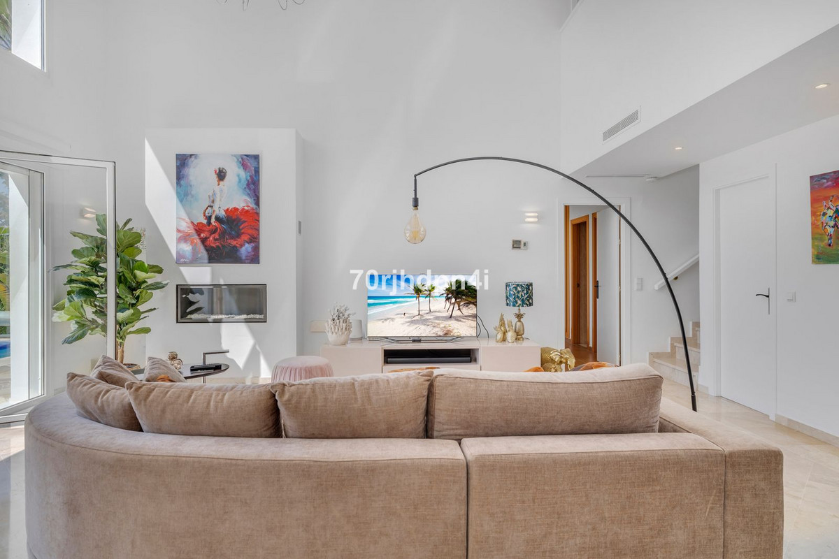 Appartement te koop in Estepona | 5 slaapkamers H5395723