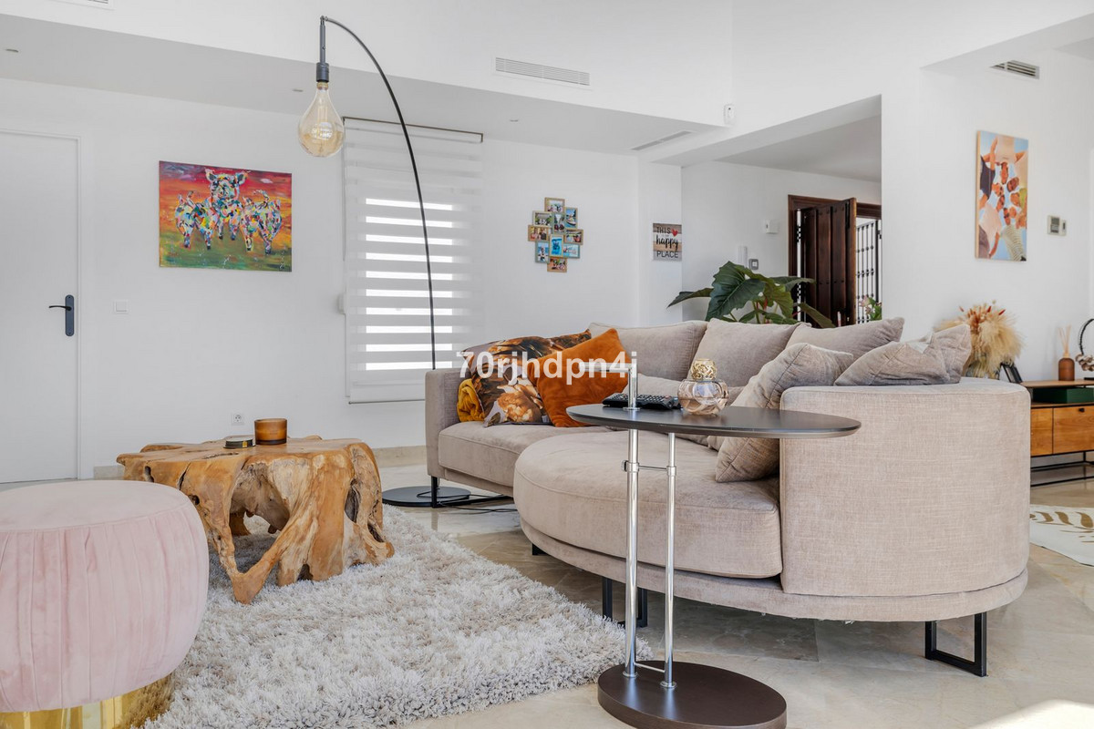 Appartement te koop in Estepona | 5 slaapkamers H5395723