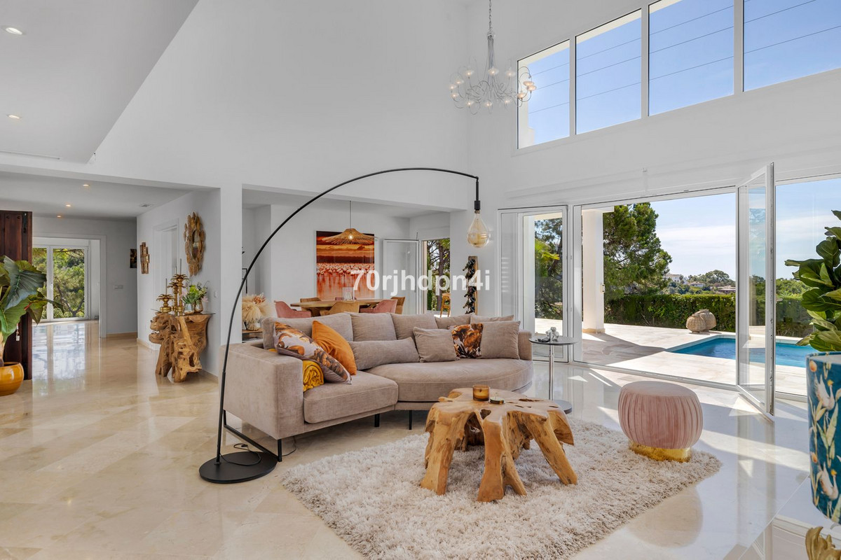 Appartement te koop in Estepona | 5 slaapkamers H5395723