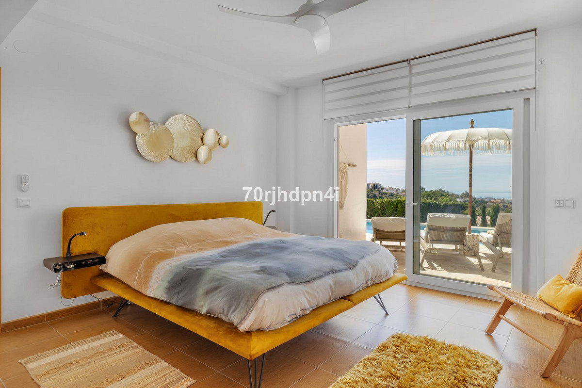 Appartement te koop in Estepona | 5 slaapkamers H5395723