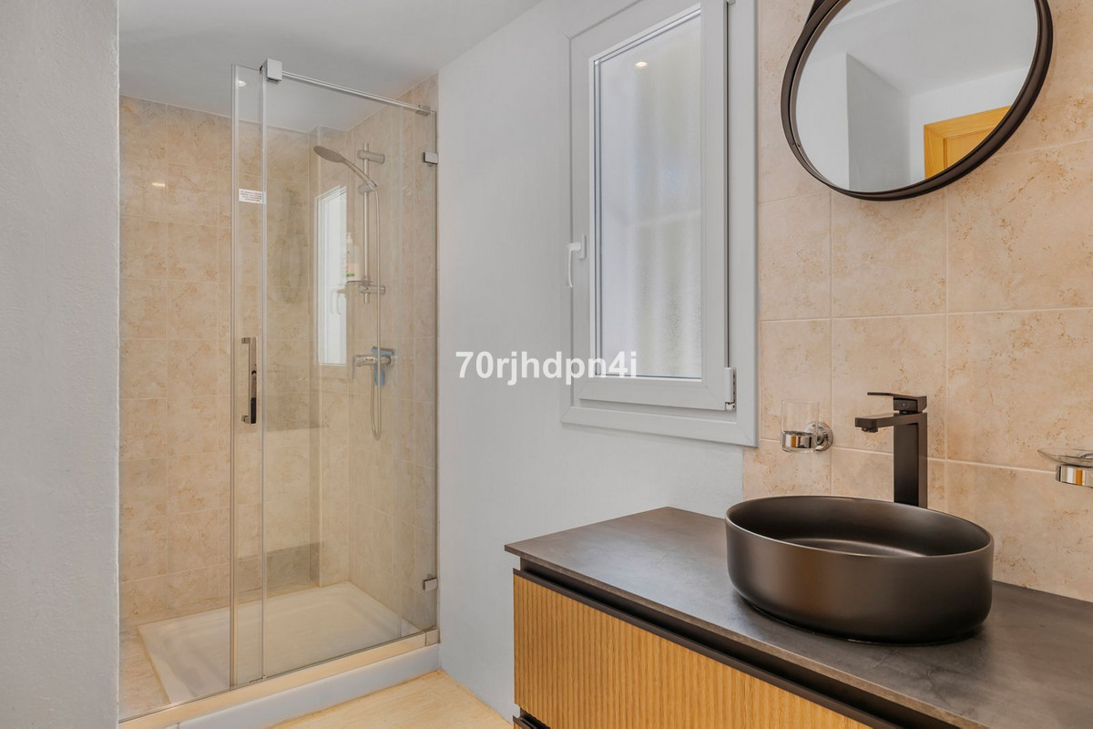 Appartement te koop in Estepona | 5 slaapkamers H5395723